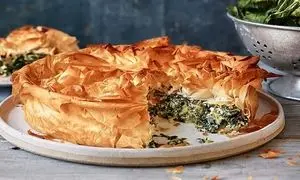 اسپاناکوپیتا؛ غذای خوشمزه و آسان یونانی باب سلیقه گیاه خواران