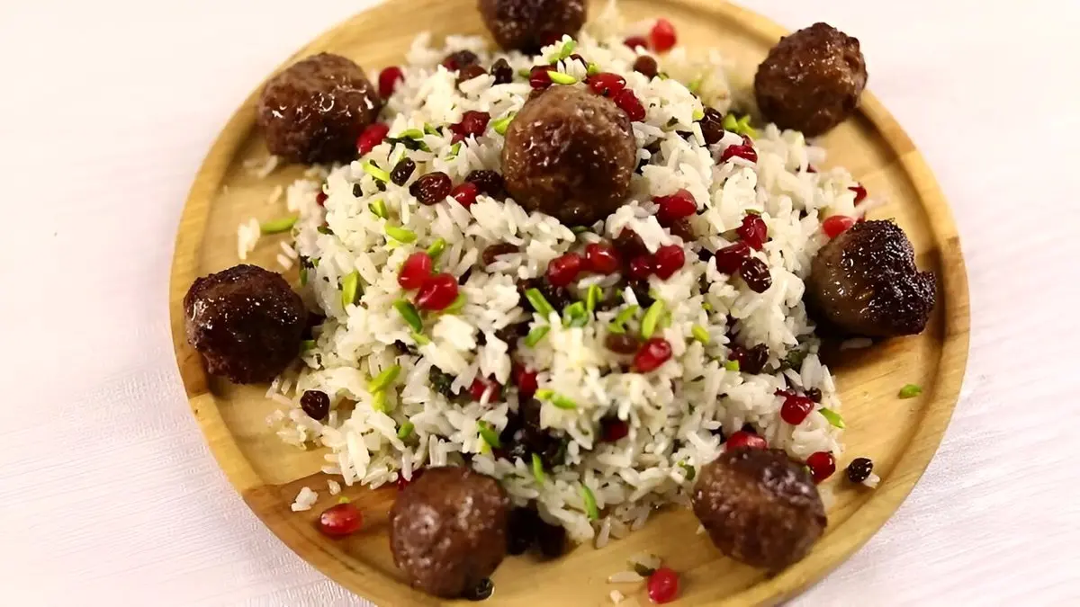 با کوفته ریزه و انار، پلو درست کنید + فوت و فن