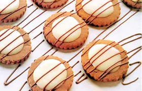 روش تهیه یک بیسکوئیت متفاوت برای کسانی که از طعم بیسکوئیت‌های سوپر مارکت خسته شده‌اند