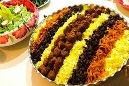 طرز تهیه کشمش پلو مجلسی و خوشمزه با گوشت چرخ کرده