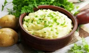طرز تهیه پوره سیب زمینی با تمام راز و رمزهای خوشمزگی آن