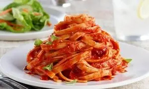 پاستا فتوچینی با سس گوجه ، سیر و فلفل کبابی + روش تهیه