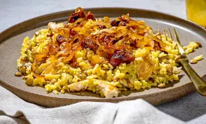 طرز تهیه عدس پلو با مرغ و زعفران