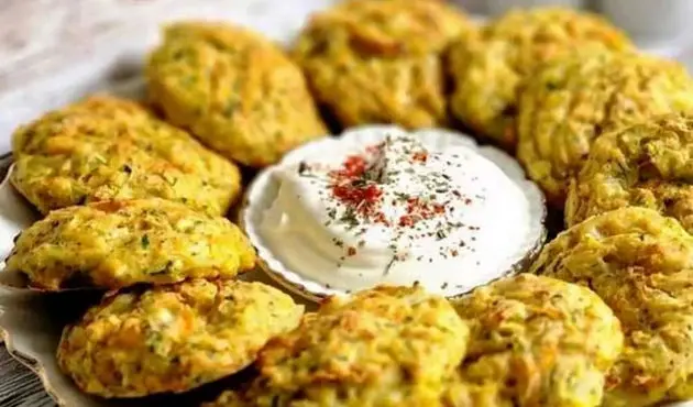 طرز تهیه هش گرین؛ کوکو سبزیجات رژیمی بدون تخم مرغ