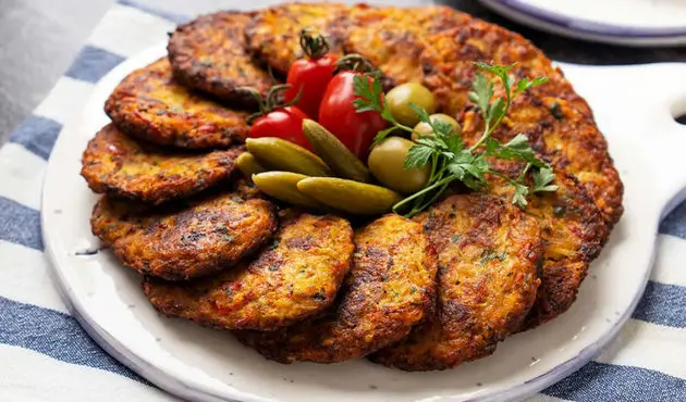  کوکوی مرغ و پیازچه؛ افطاری ساده و مقوی