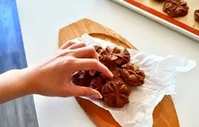 طرز تهیه شیرینی رزت قهوه و شکلات چگونه است؟