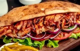 طرز تهیه ساندویچ کباب مرغ با سس مخصوص و پنیر