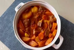 تاس کباب کلاسیک با عطر و طعمی بی نظیر برای سفره سحر + روش تهیه