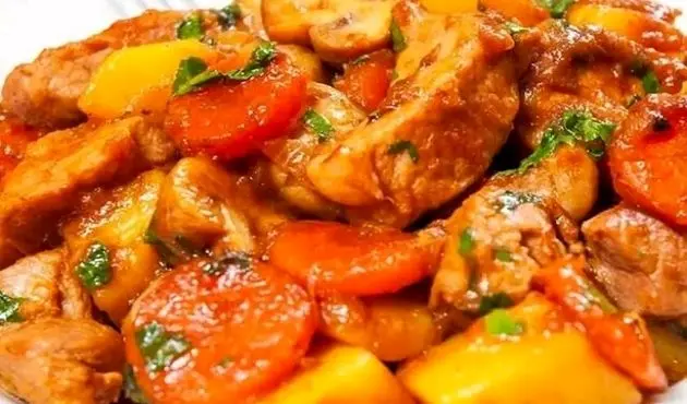 طرز تهیه خوراک بادمجان و مرغ ویژه افطار 