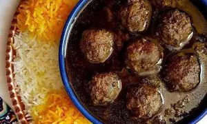 خورشت فسنجان خوشمزه و مجلسی با گوشت قلقلی