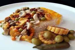 طرز تهیه قارچ‌پلو با نخودفرنگی؛ یک غذای گیاهی مجلسی