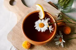 قوی ترین دمنوش گیاهی خواب آور را بشناسید + روش تهیه دمنوش بابونه