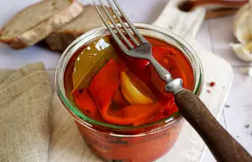 طرز تهیه ترشی فلفل شیرین کبابی