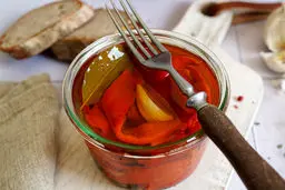 طرز تهیه ترشی فلفل شیرین کبابی